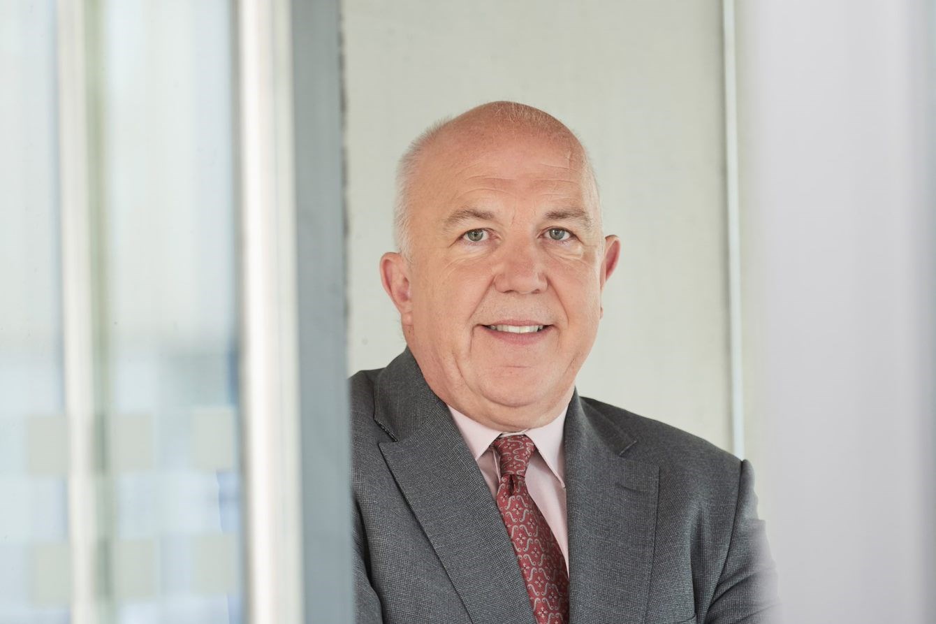 Headshot of Wayne Jones